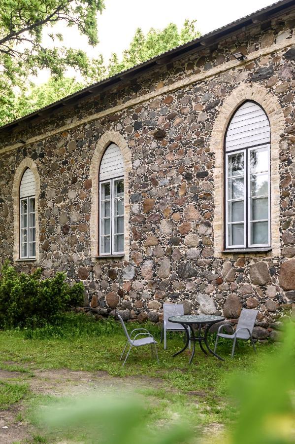 Uki Puhkekuela Hotel Pärnu Eksteriør billede