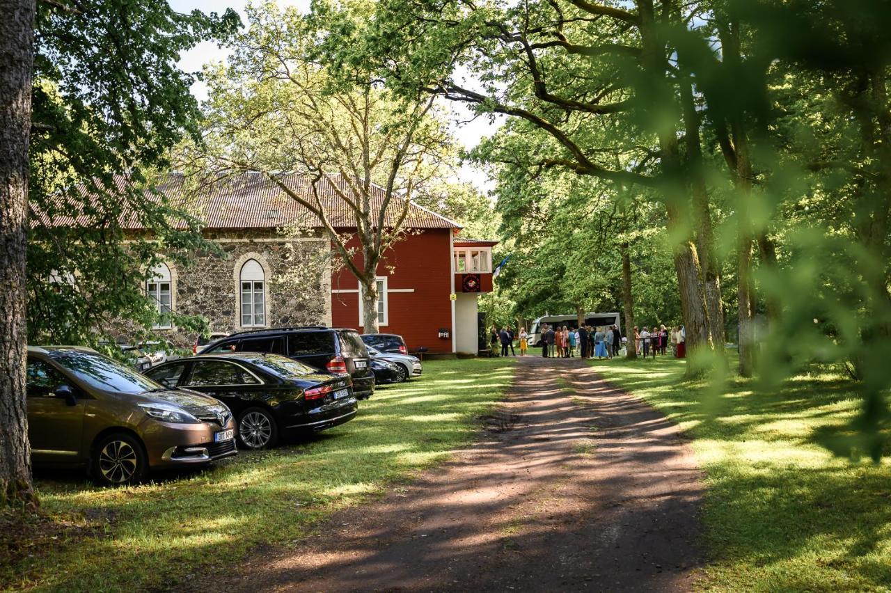 Uki Puhkekuela Hotel Pärnu Eksteriør billede